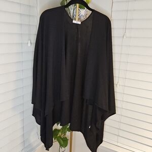 Bun Sun Maternity Black Women's Poncho